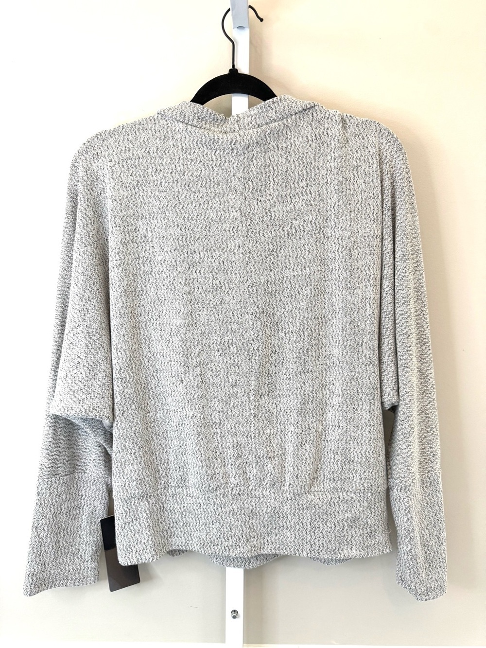 Korye Gray Wrap Sweater V-Neck Textured Knit Dolman Sleeve NWT XL - Picture 4 of 11